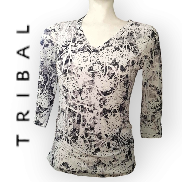 Tribal burnout textured semi sheer rouched side and sleeve v-neck top Size small - Picture 8 of 8